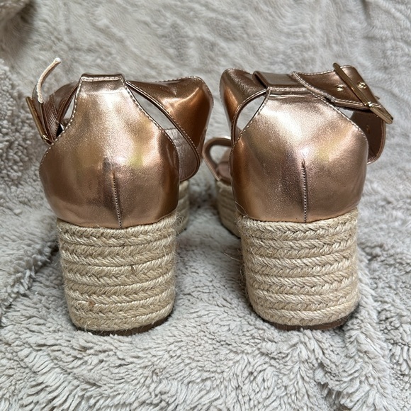 NWT Truffle rose gold buckle platform/flatform sandals espadrilles - Picture 7 of 7